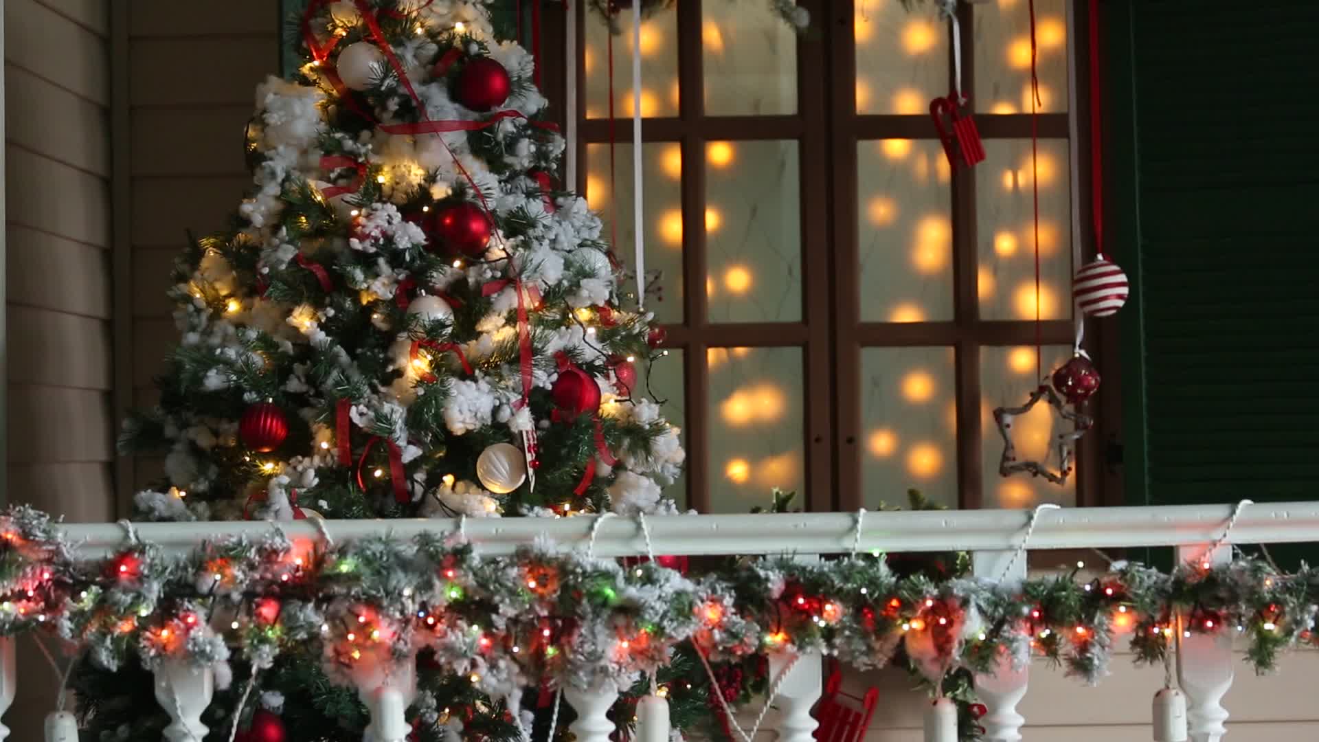 圣诞灯球装饰视频素材