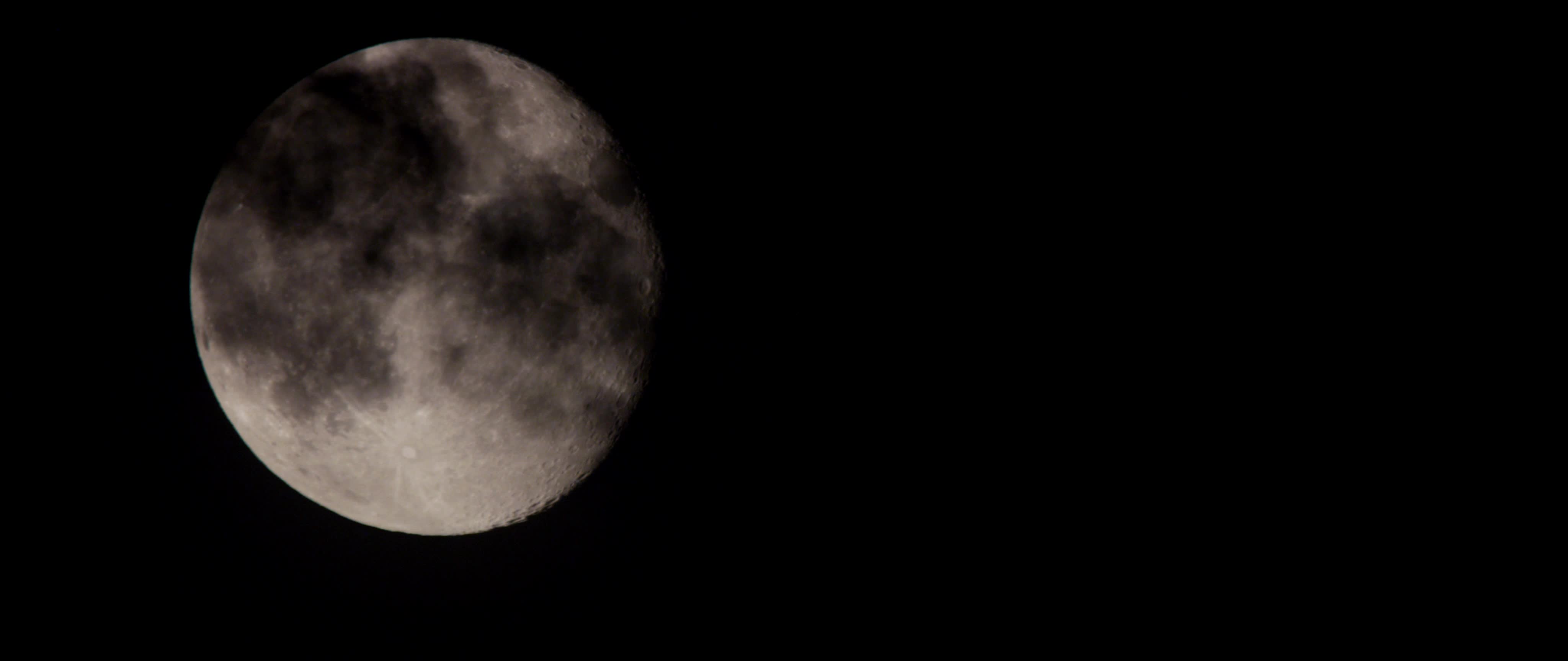 实拍中秋圆月夜景视频素材
