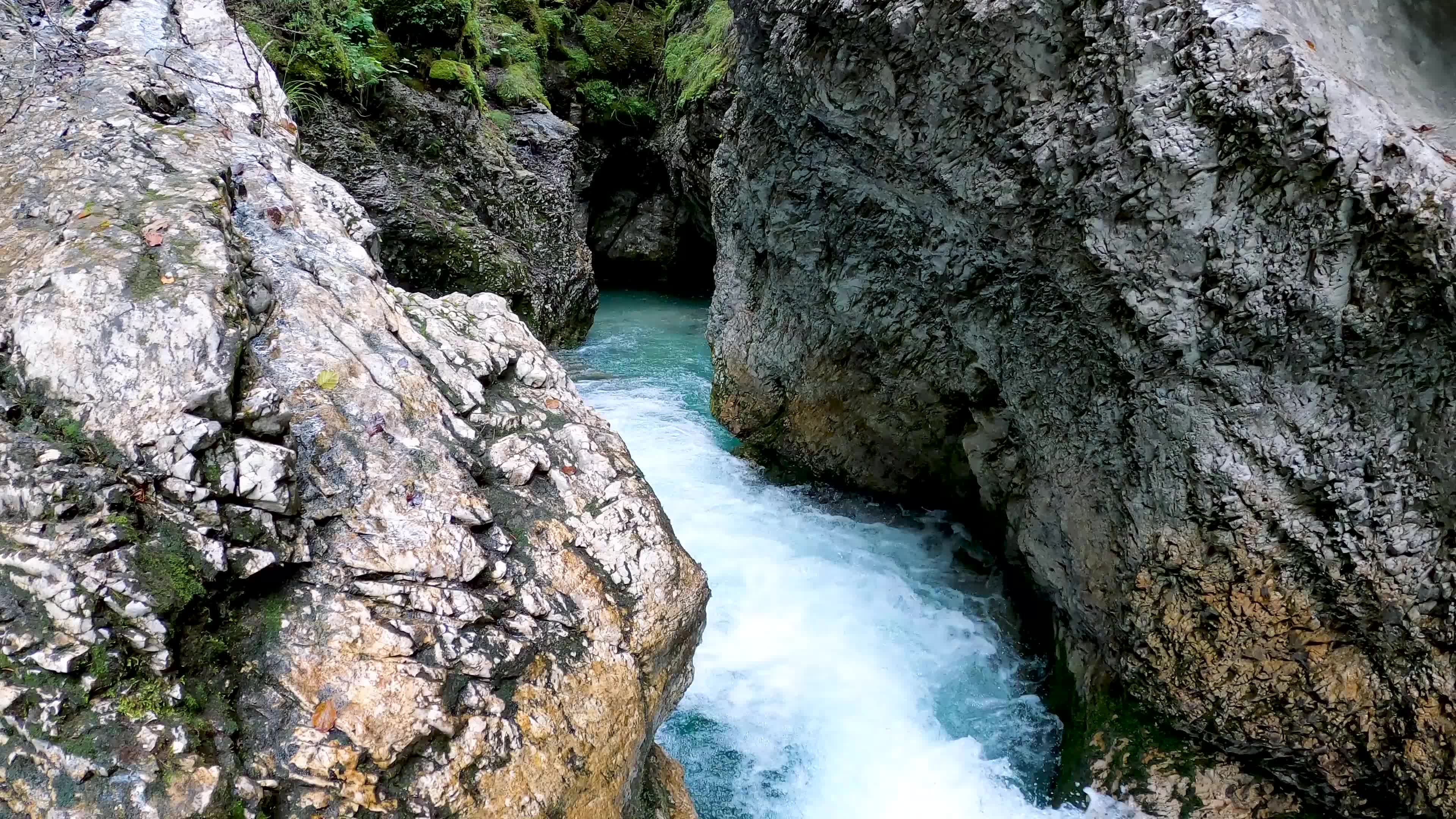 实拍岩石河流小溪视频素材